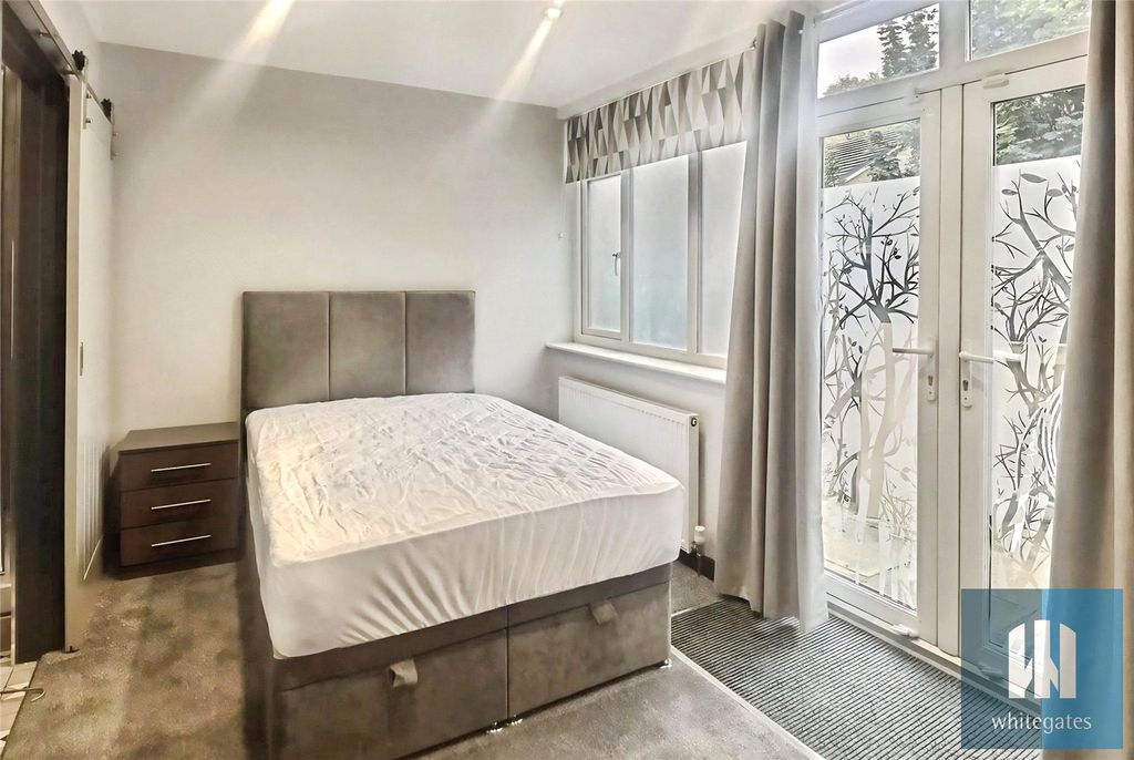 Property photo 3 of 11 Picture No. 34