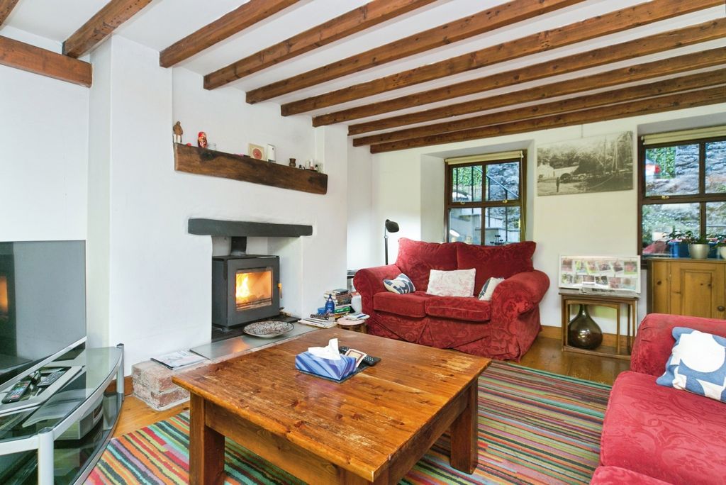 Property photo 2 of 36 Pbox-Img.Jpg
