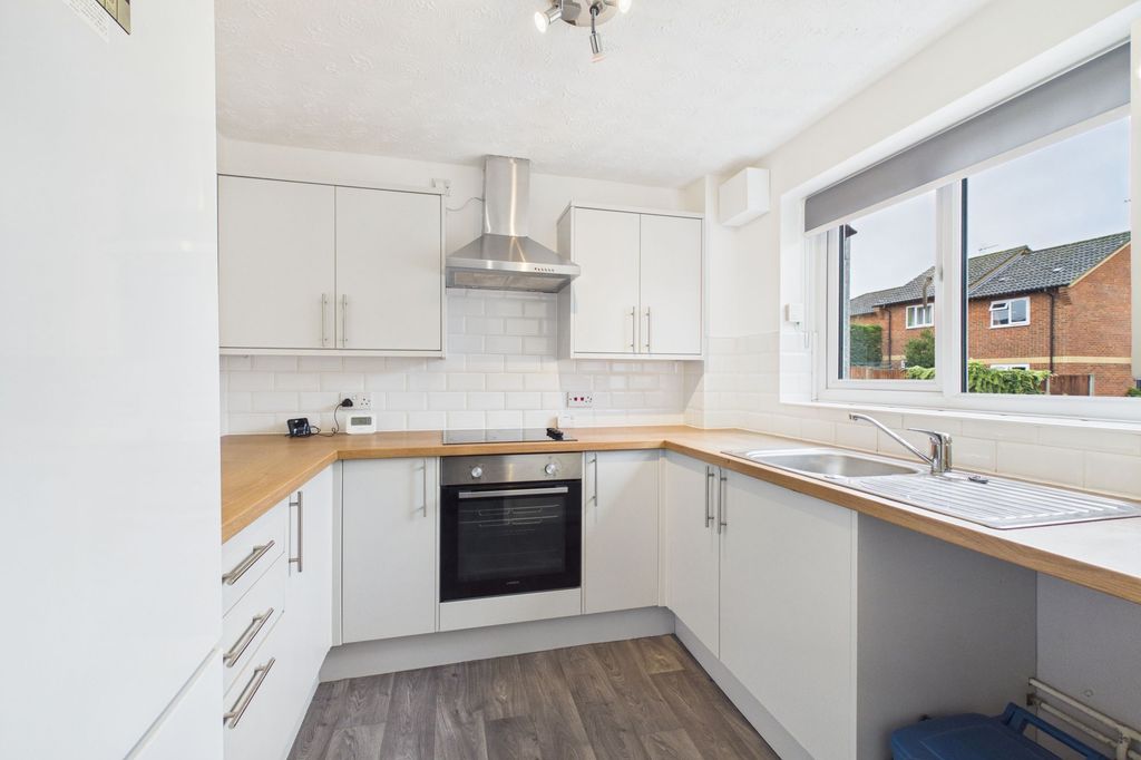 Property photo 2 of 12