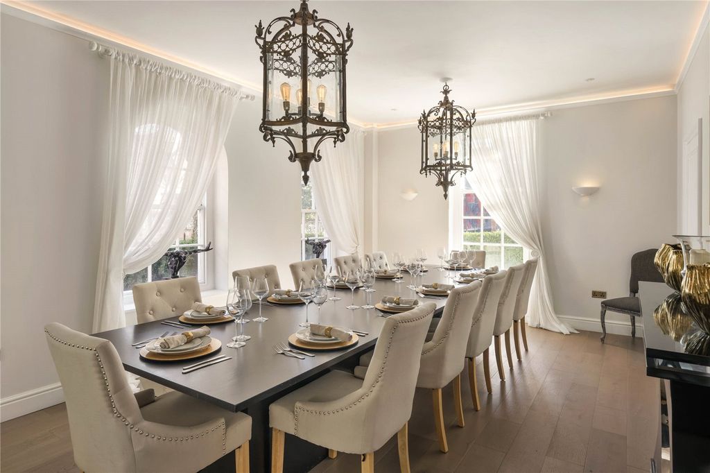 Property photo 3 of 14 Dining Room