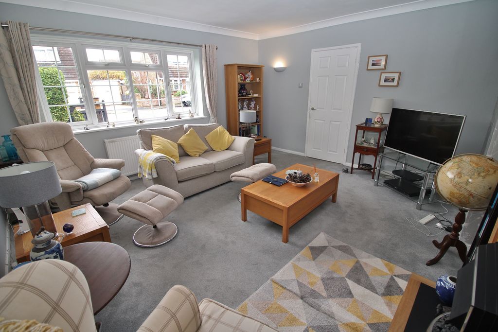 Property photo 3 of 21