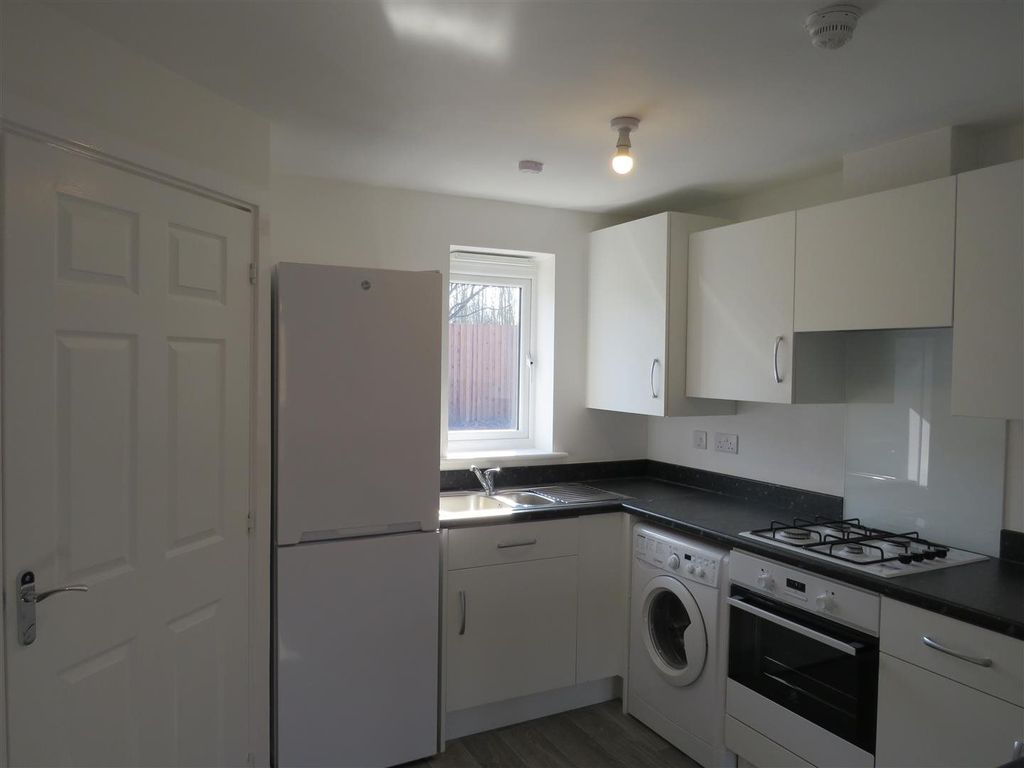 Property photo 2 of 13 Kitchen