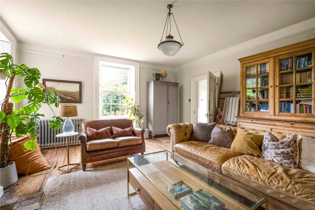 Property photo 3 of 40 Drawing Room