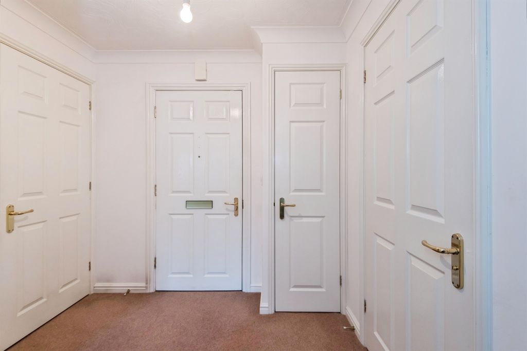 Property photo 2 of 9