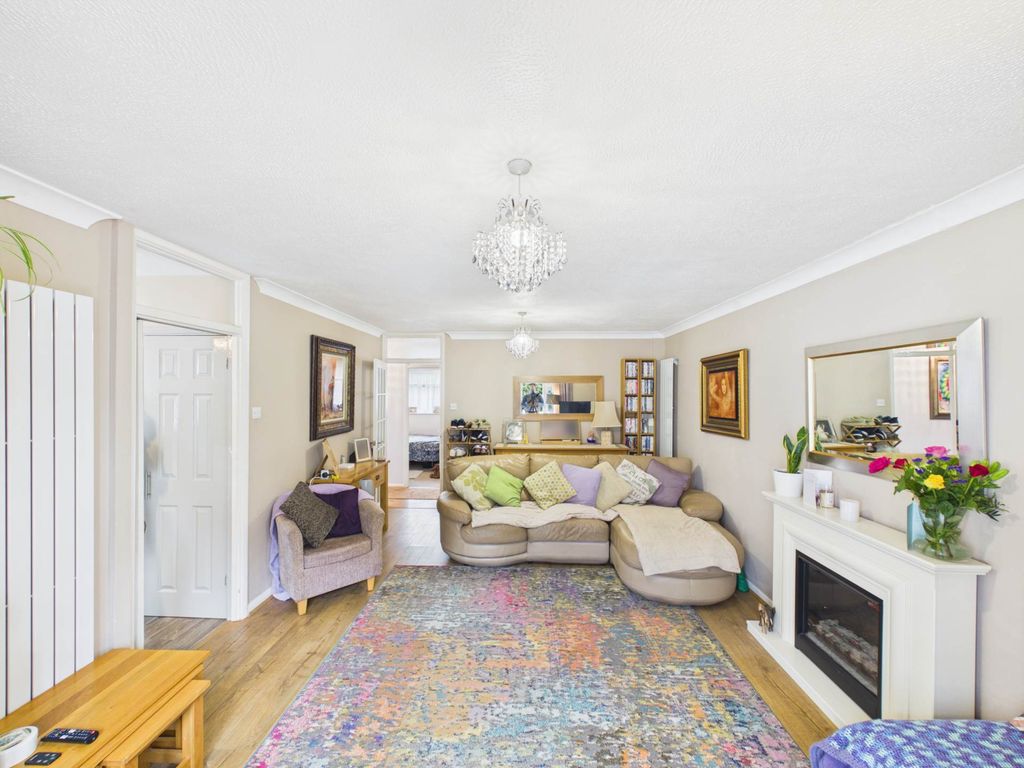 Property photo 3 of 13