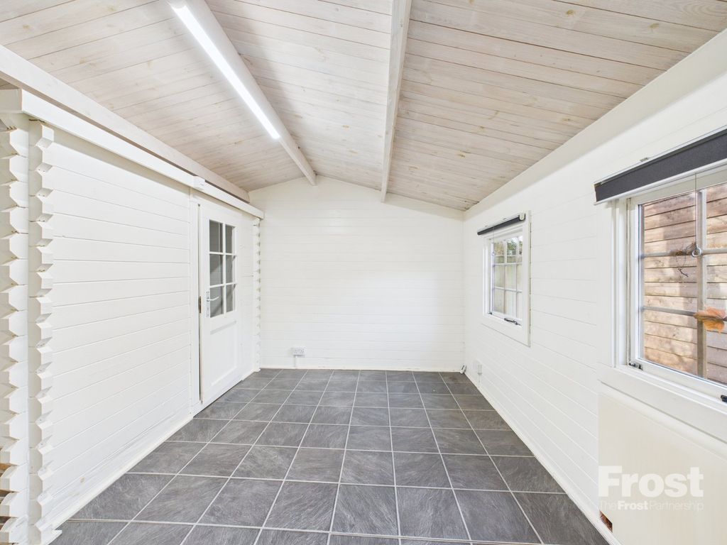 Property photo 3 of 10 Picture No. 23