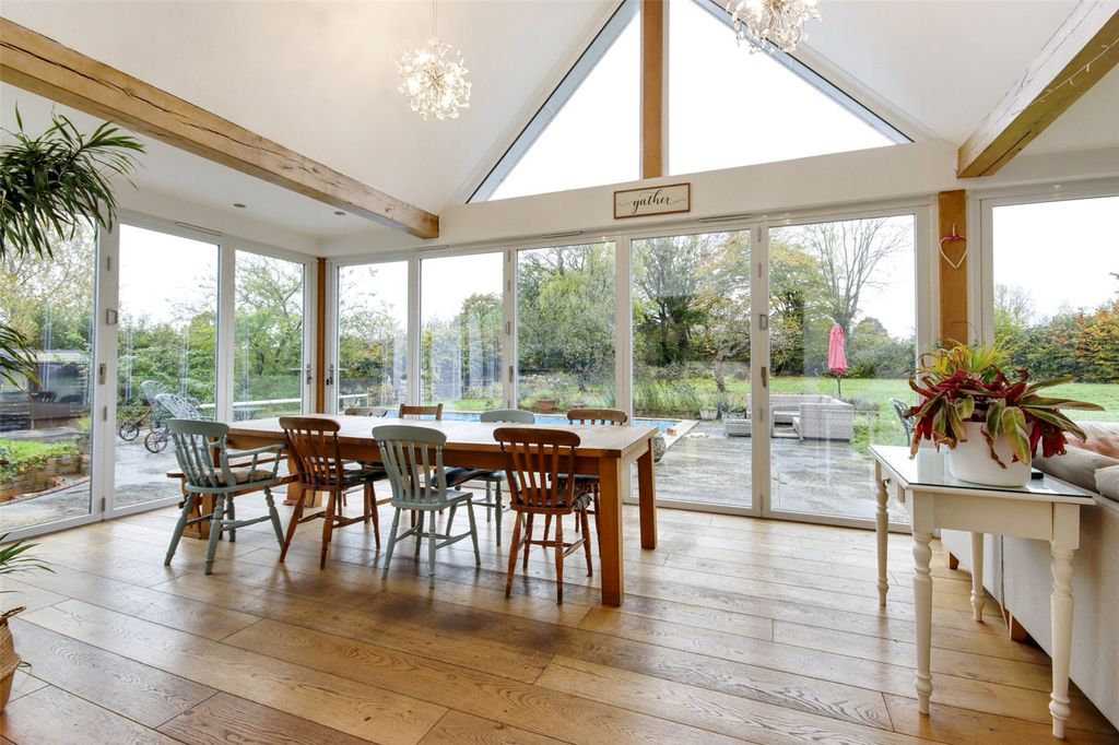 Property photo 3 of 18 Open Plan Dining Rm