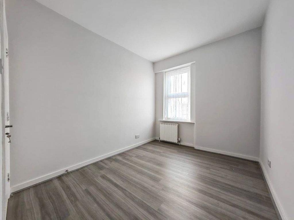 Property photo 2 of 4 Picture No. 02