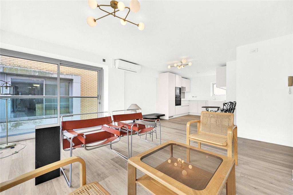 Property photo 1 of 22 Picture No. 33