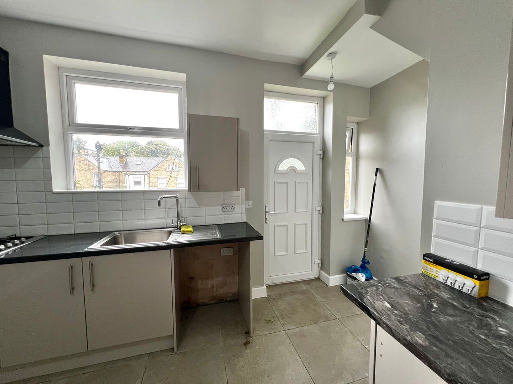 Property photo 3 of 38 Photo 9