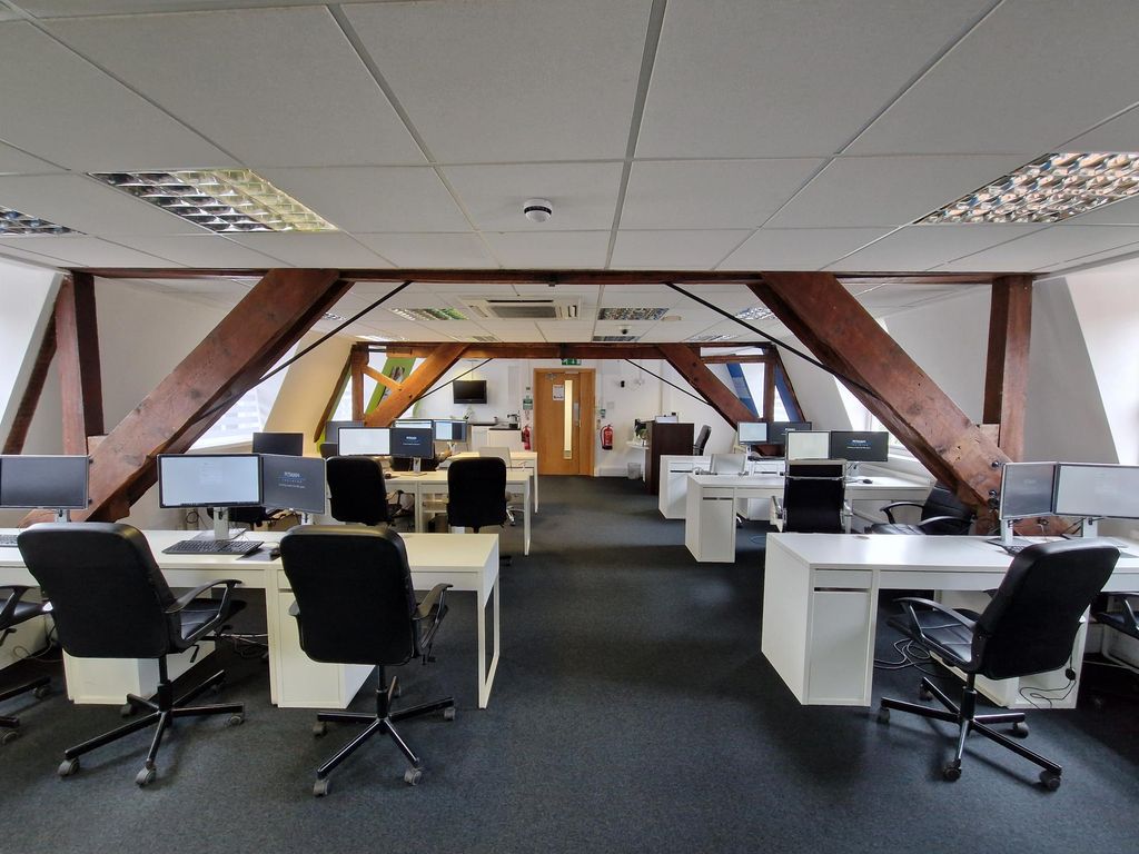 Property photo 1 of 11 Second Floor