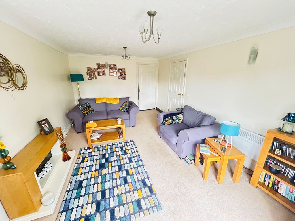 Property photo 3 of 9