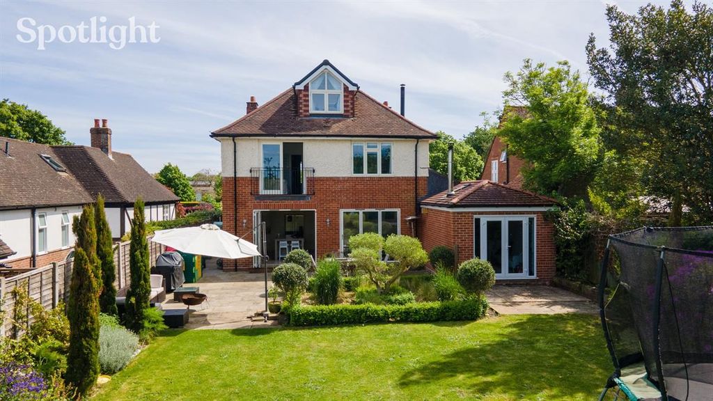 Property photo 1 of 25