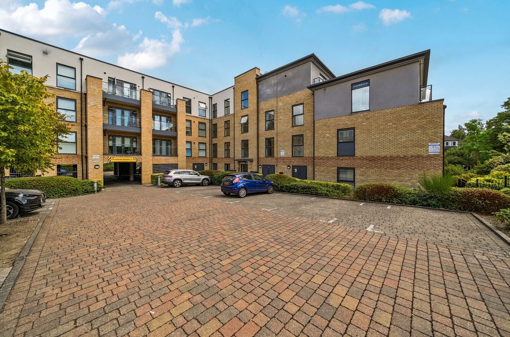 Property photo 1 of 15 1499210-19-6A6B5A...