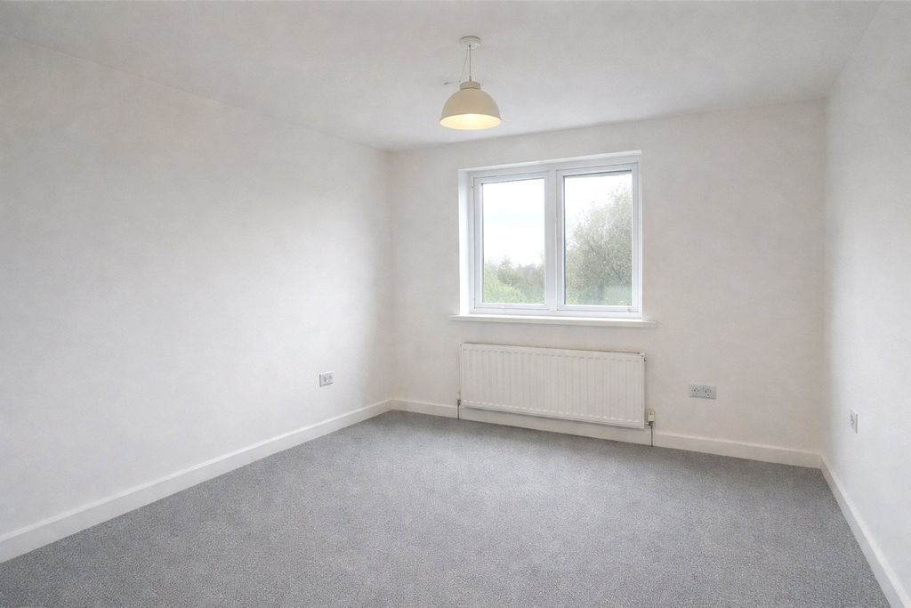 Property photo 3 of 11 Picture No. 15