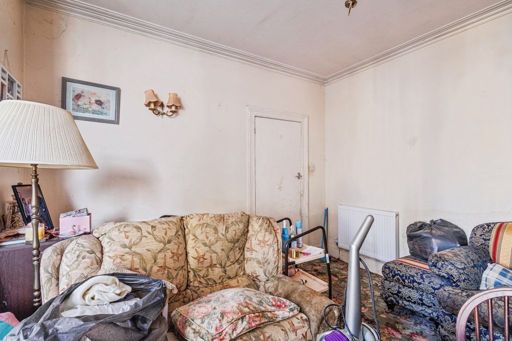 Property photo 3 of 12 Photo