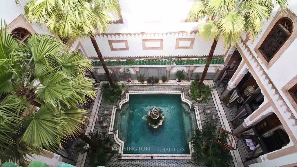 Property photo 2 of 26 Swimming Pool
