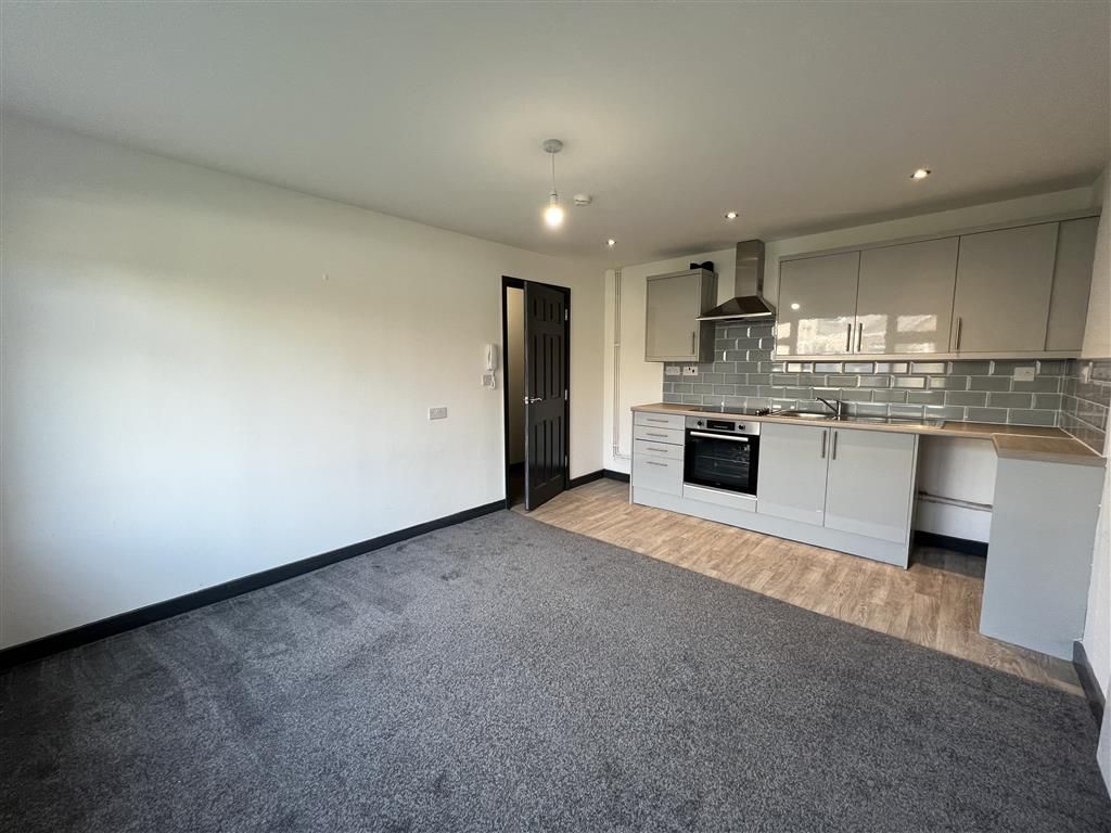 Property photo 1 of 6 Balcony