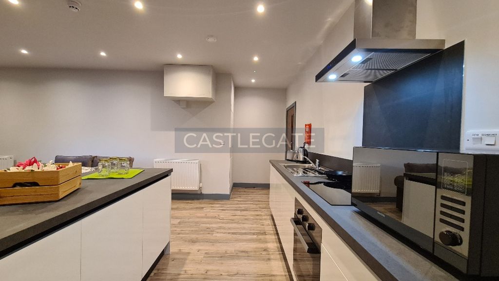 Property photo 3 of 15 Renaissance Works, 103 New Street, Huddersfield