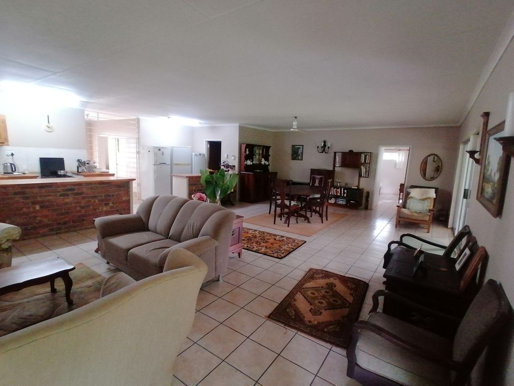 Property photo 3 of 30