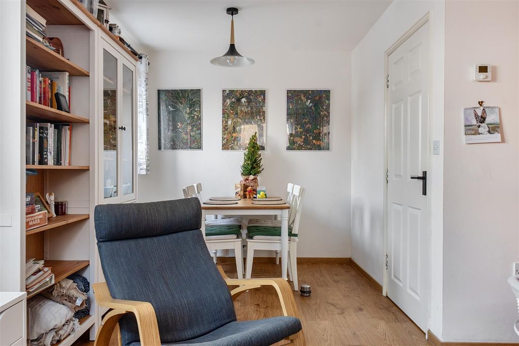 Property photo 3 of 15 1395108-13-694Bddff25Fd9.Jpg