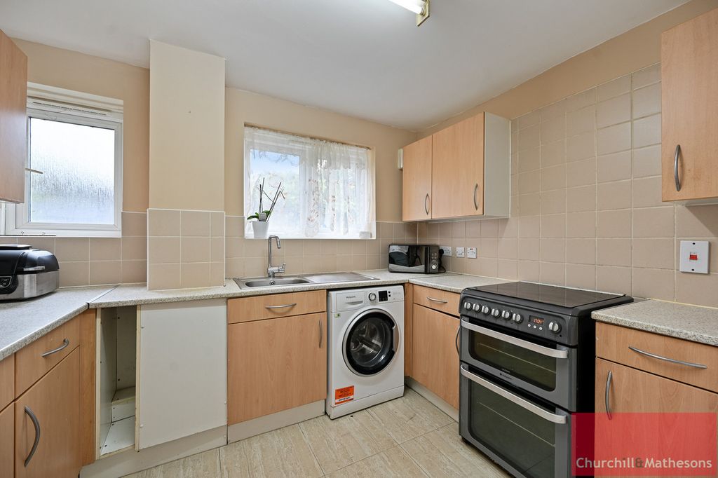 Property photo 3 of 12