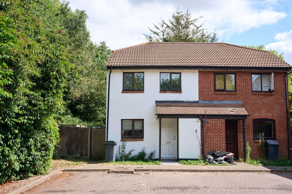 Property photo 1 of 12