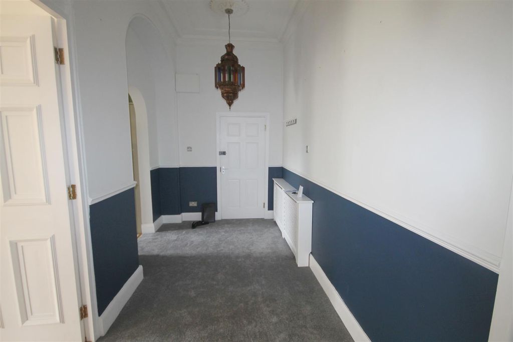 Property photo 2 of 18 Sh Hall.Jpg