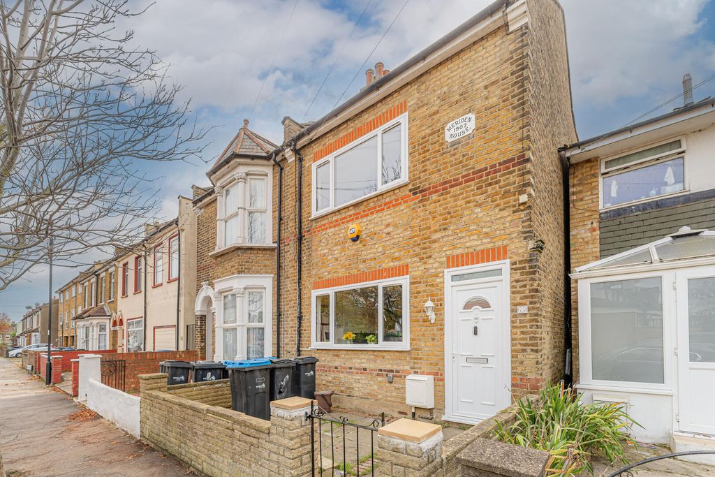 Property photo 1 of 24 Front (Exterior)