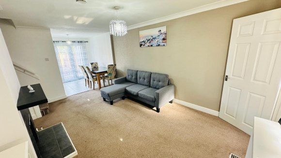 Property photo 2 of 9 8F877c5F-Dbfc-4Bf6-A210-A21211E7E43B.Jpeg