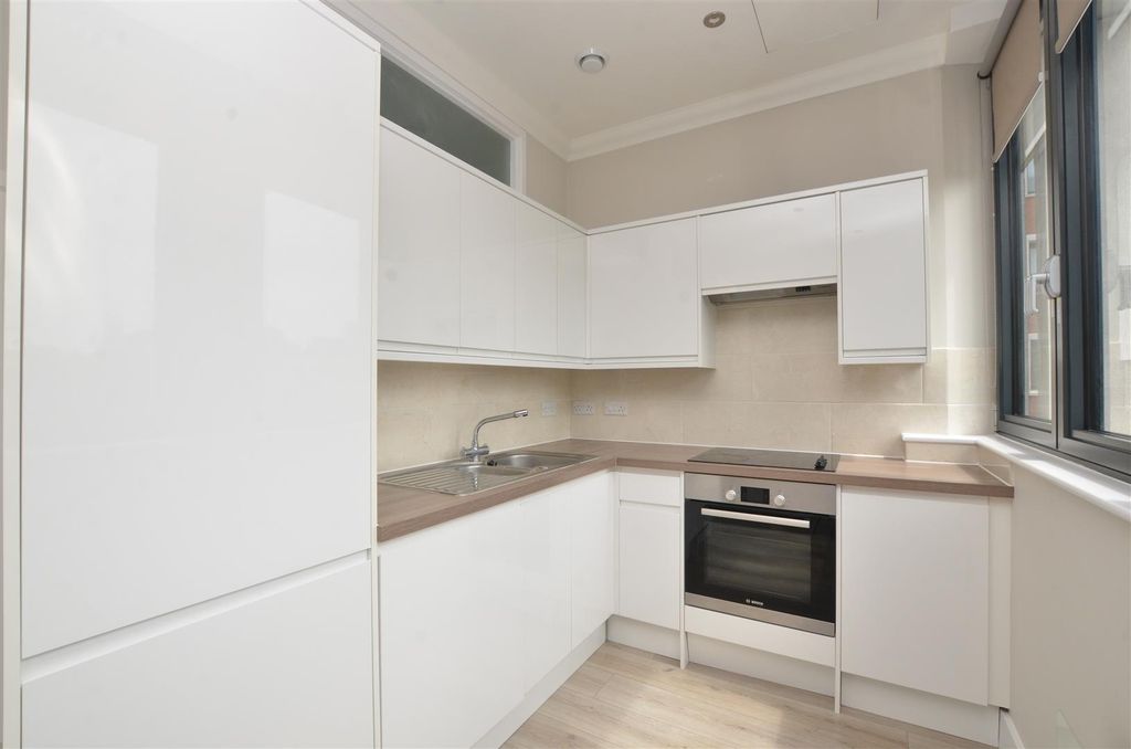 Property photo 3 of 6 Dsc_5905.Jpg