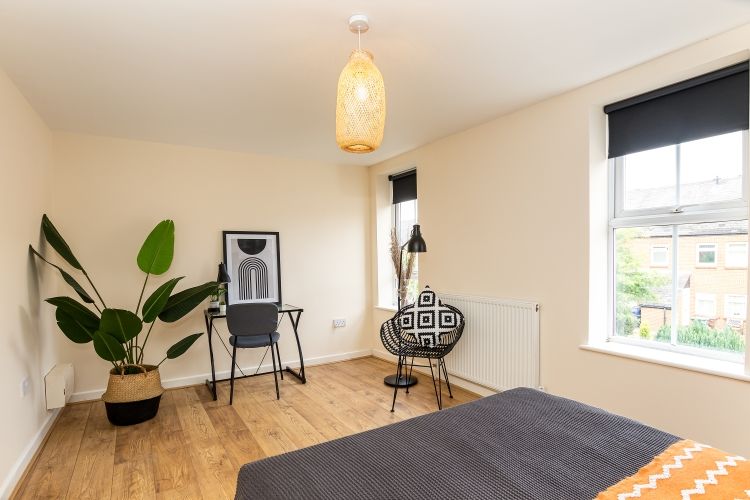 Property photo 3 of 8 102 The Causeway-1