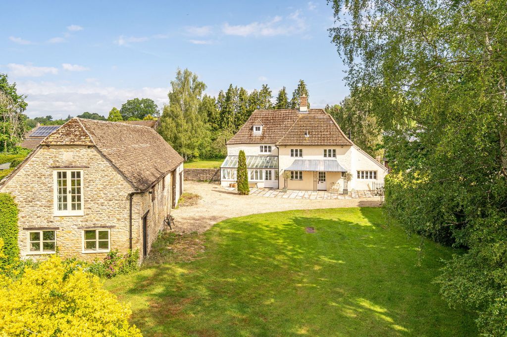 Property photo 1 of 23