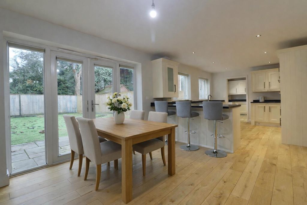 Property photo 3 of 24 Craneswater