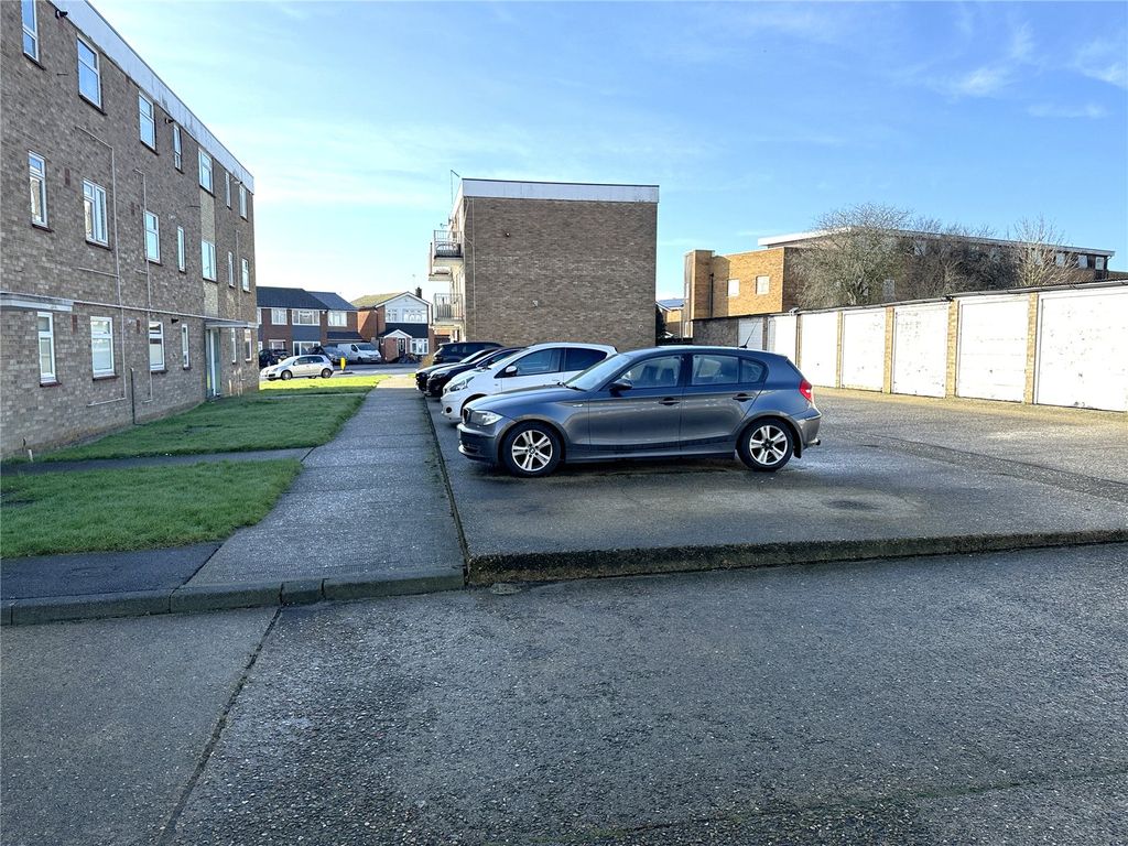 Property photo 3 of 8 Picture No. 09