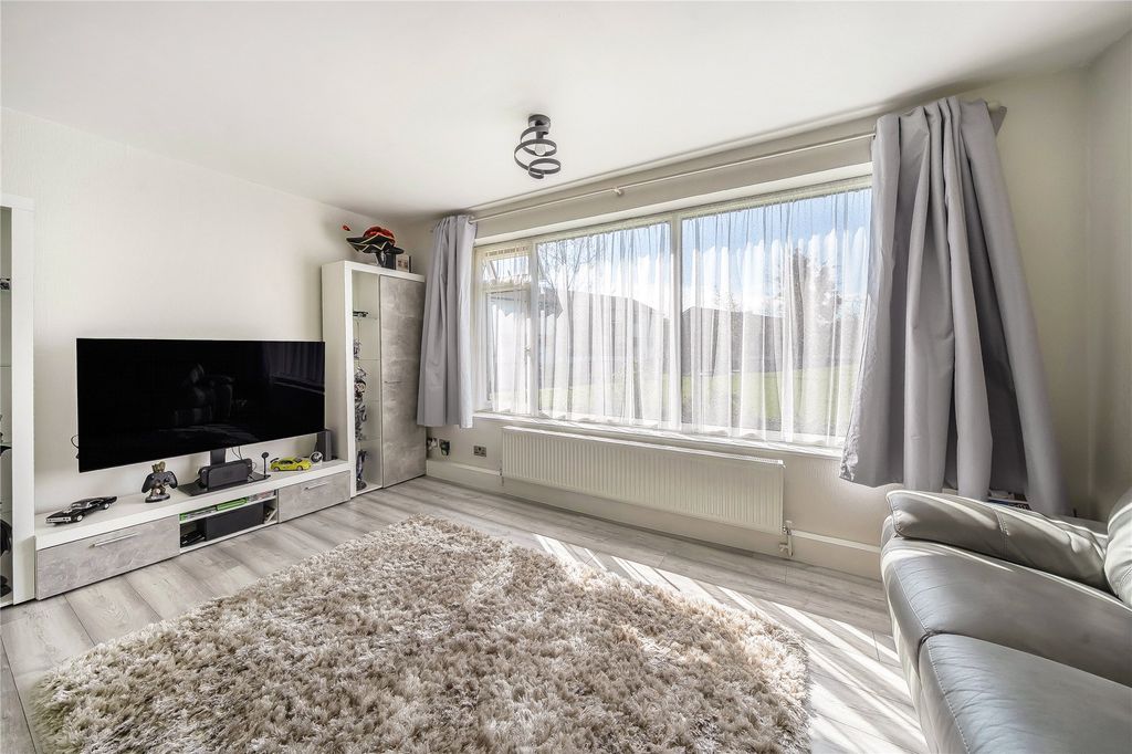 Property photo 3 of 14 Picture No. 16