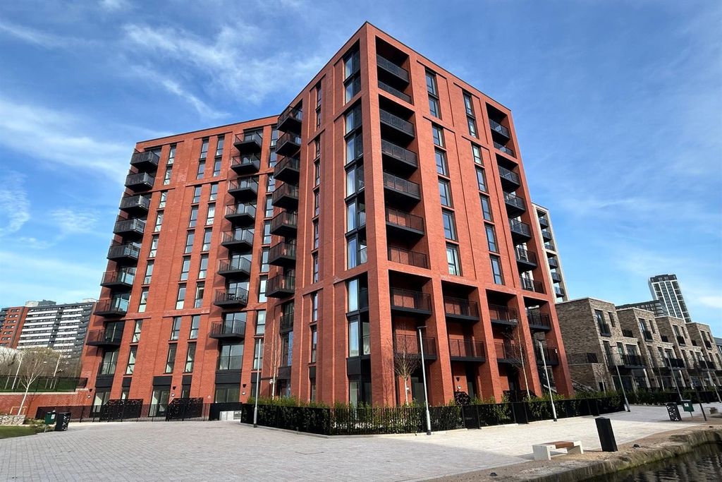 Property photo 1 of 13 (Main)