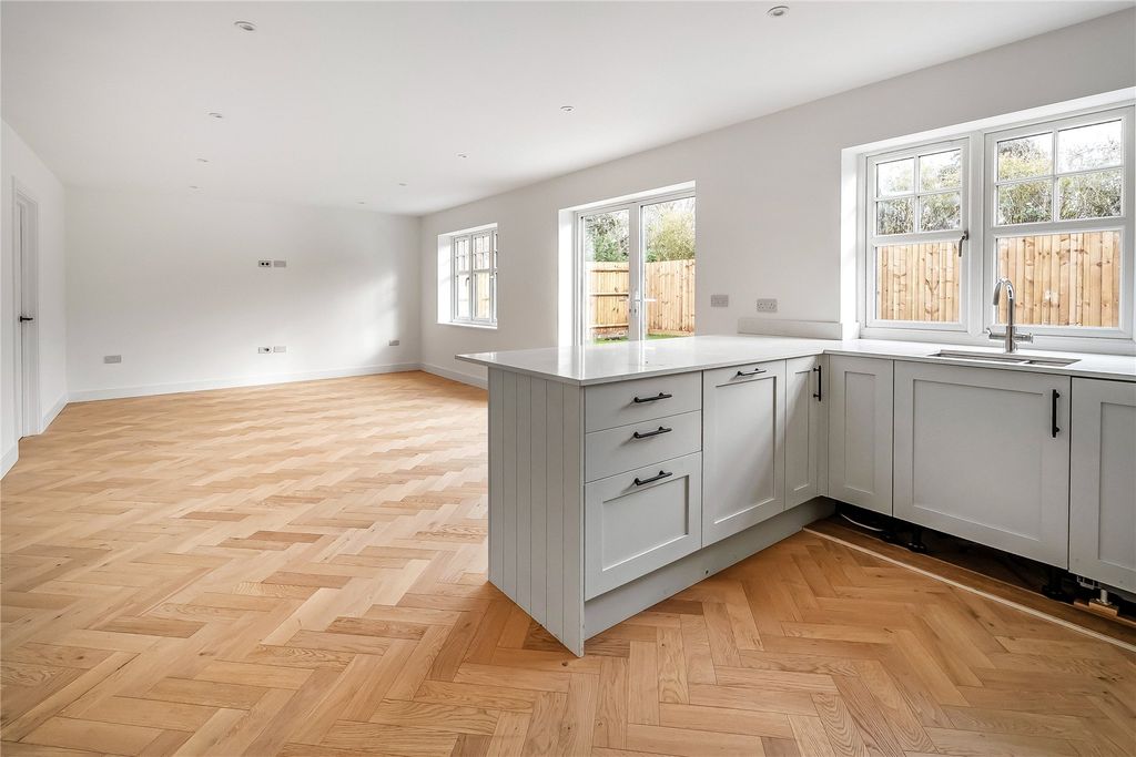 Property photo 3 of 22 Picture No. 20