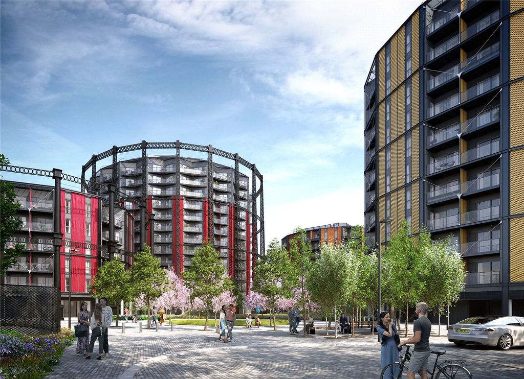 Property photo 2 of 10 Regents View