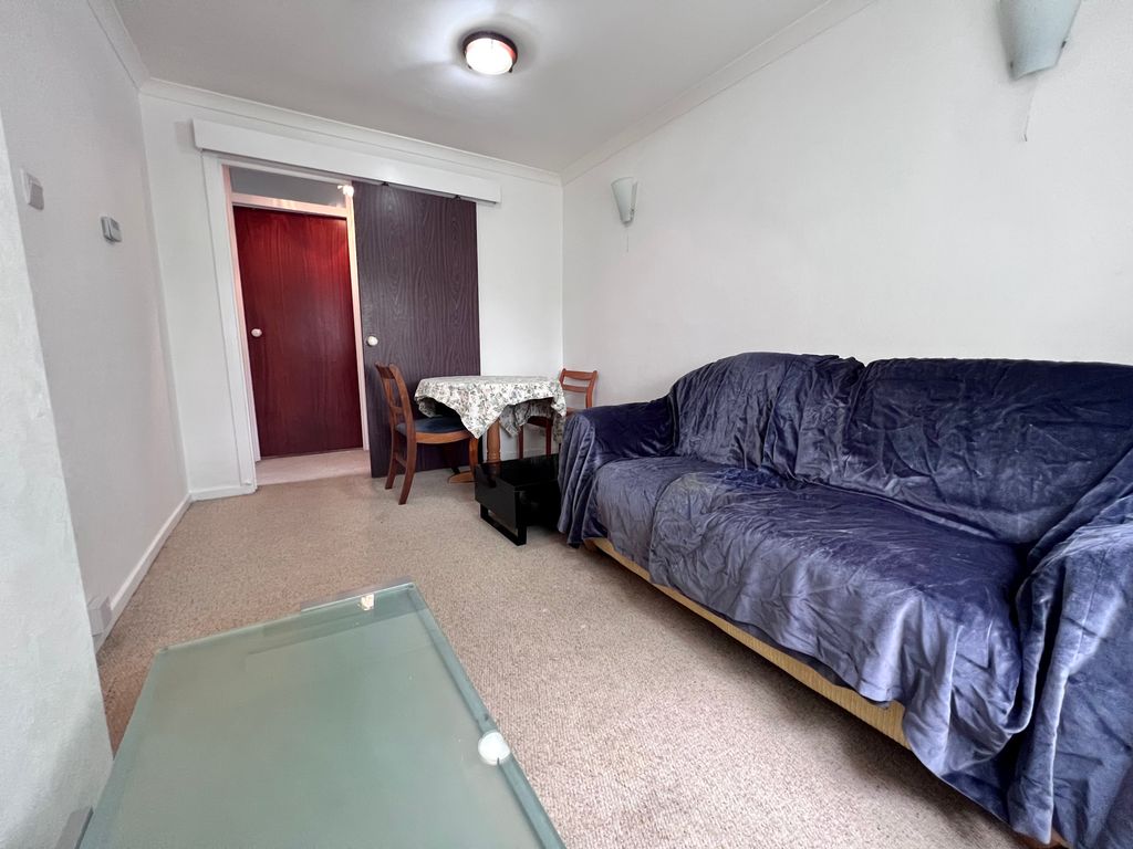 Property photo 2 of 6 Living Room