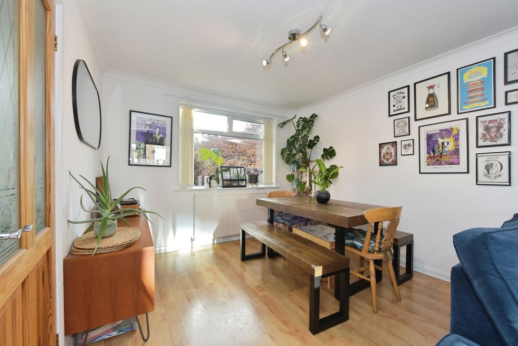 Property photo 3 of 17 Pbox-Img.Jpg