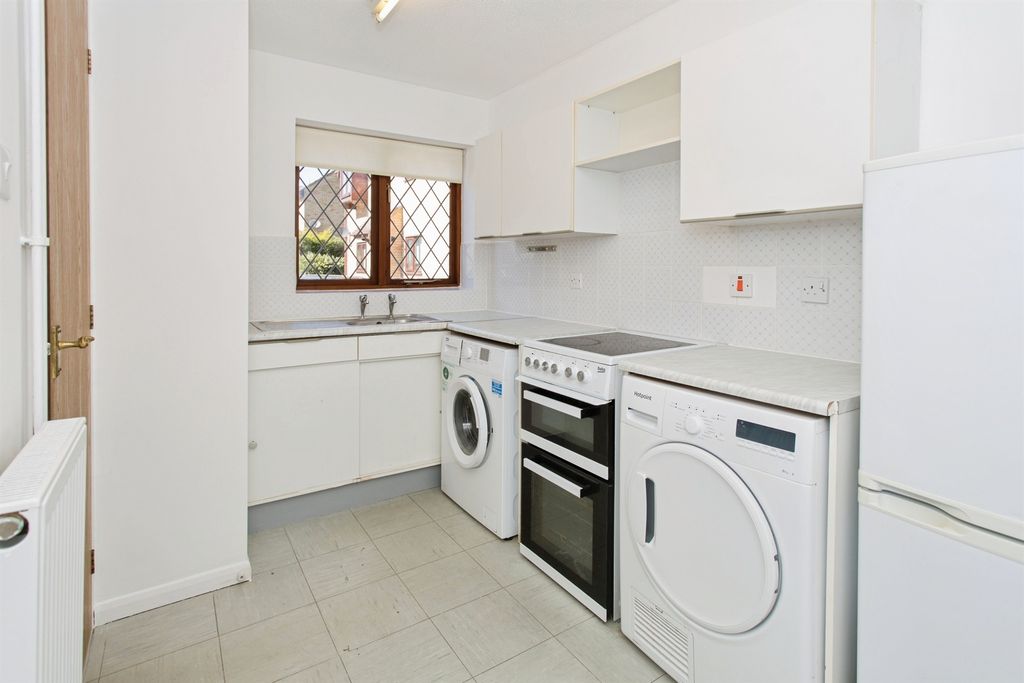 Property photo 3 of 18