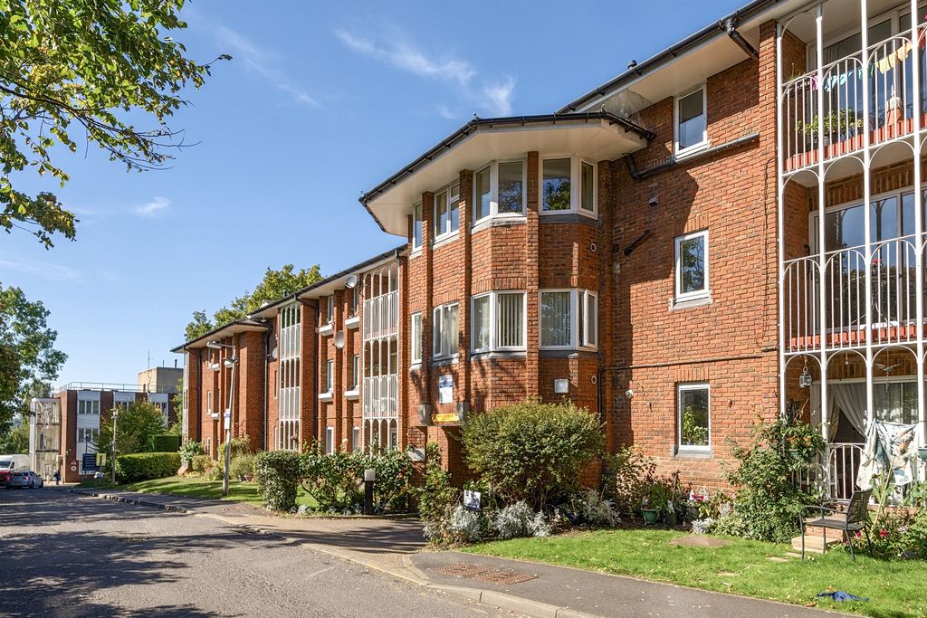 Property photo 1 of 11