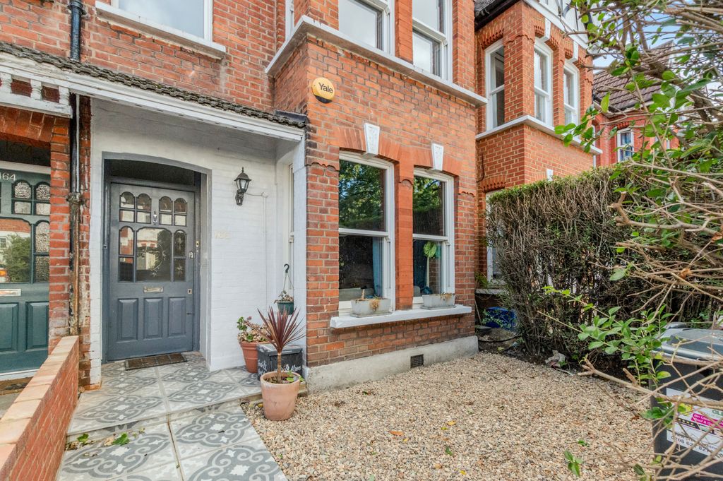 Property photo 1 of 12