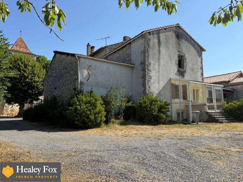Property photo 2 of 26 2_Houses_For_Sale_In_Charente_2_6A52610d08Aaa