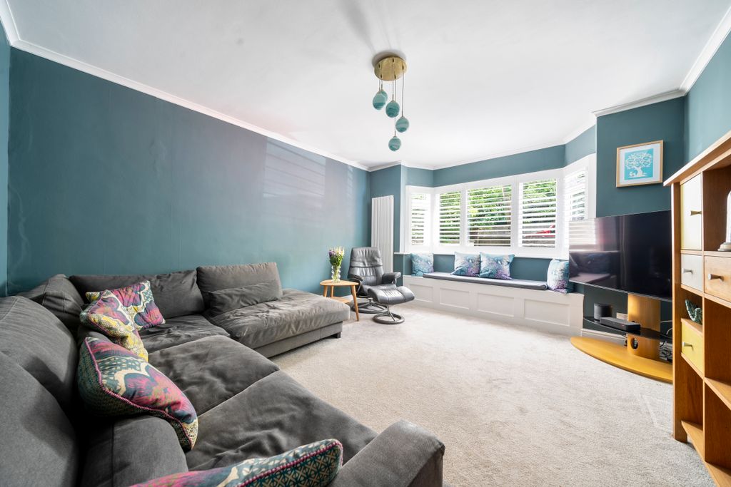 Property photo 3 of 22 Snug