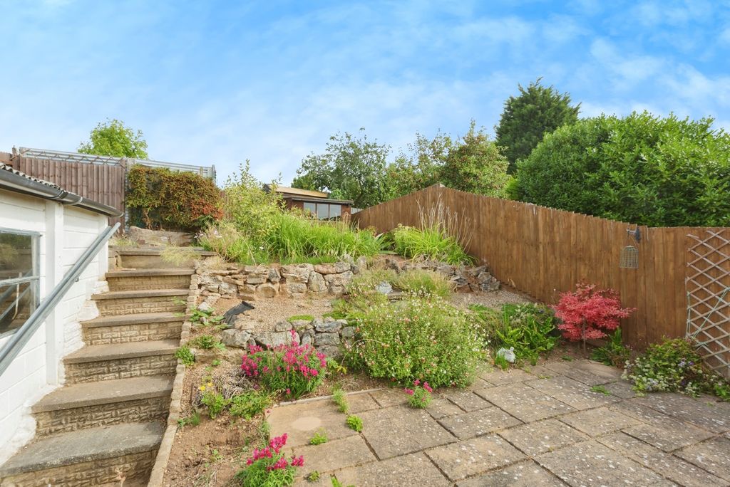Property photo 2 of 17 Photo