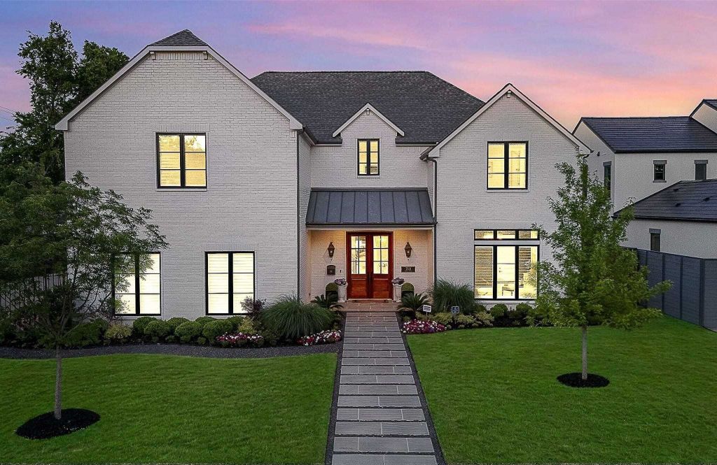 Property photo 1 of 31