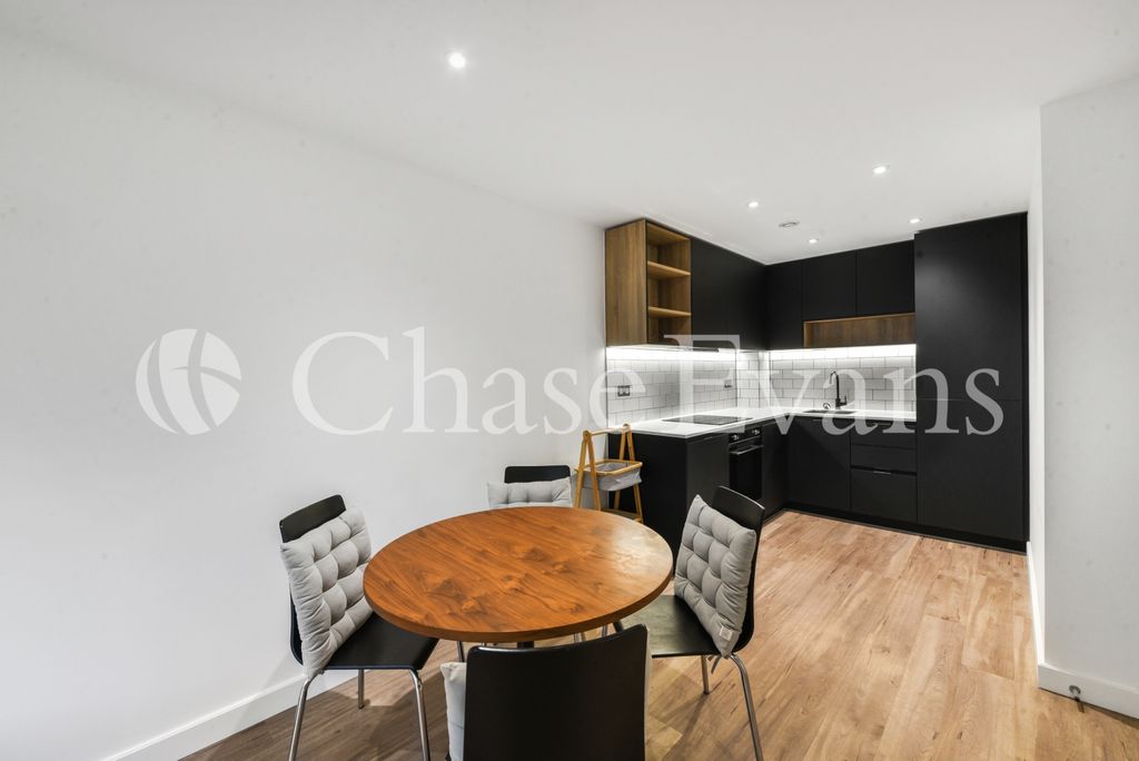 Property photo 2 of 15 Dining Area