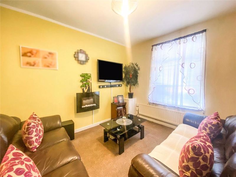 Property photo 2 of 7 Photo 6